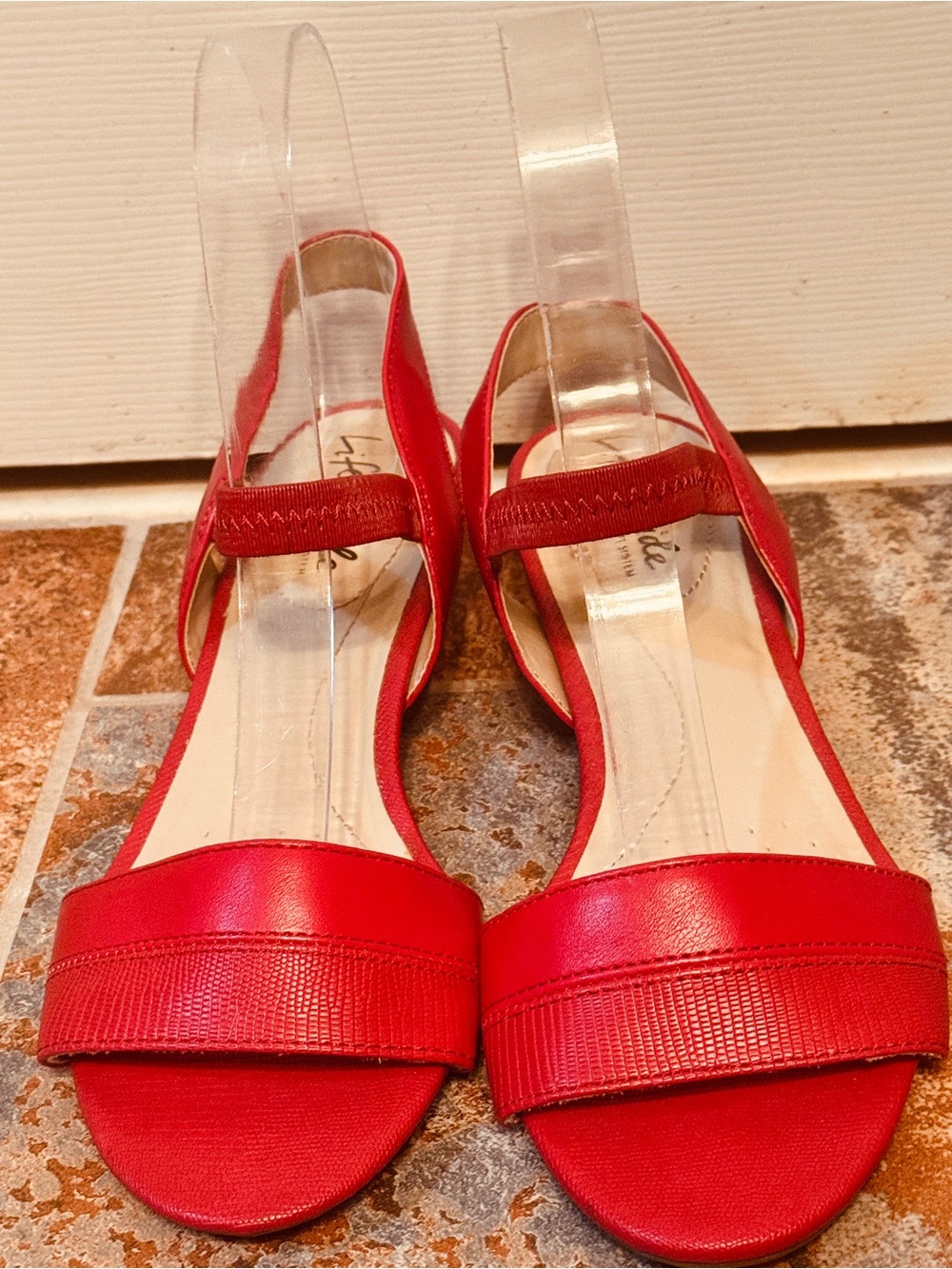 NWOB!! Lovely and Comfy Life Stride Red Women's Stretchy Wedge Sandals! - Picture 6 of 14